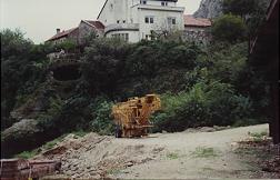 img11.jpg (10483 bytes)