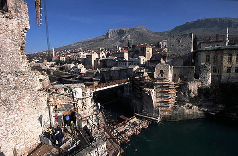 ah-mostar-002.jpg (82782 bytes)